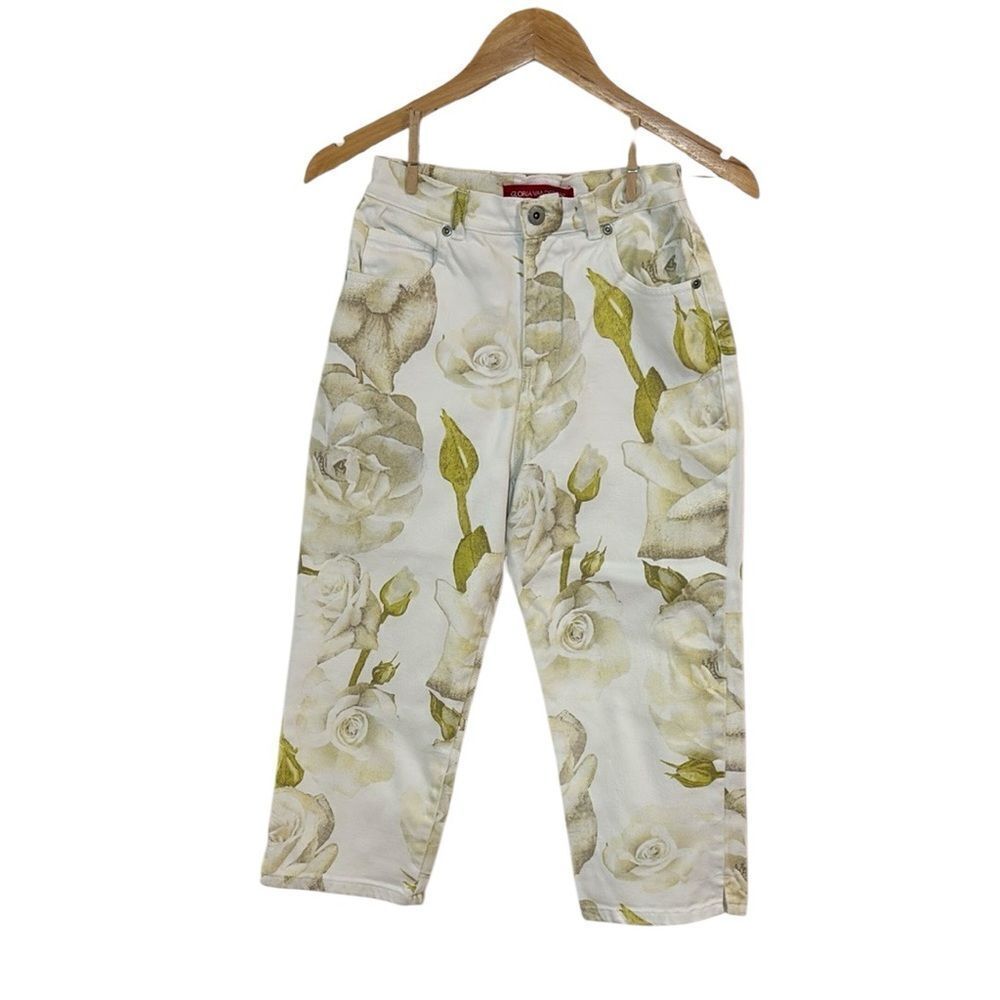 Gloria Vanderbilt White Floral Capri Jeans, Roses,  4P